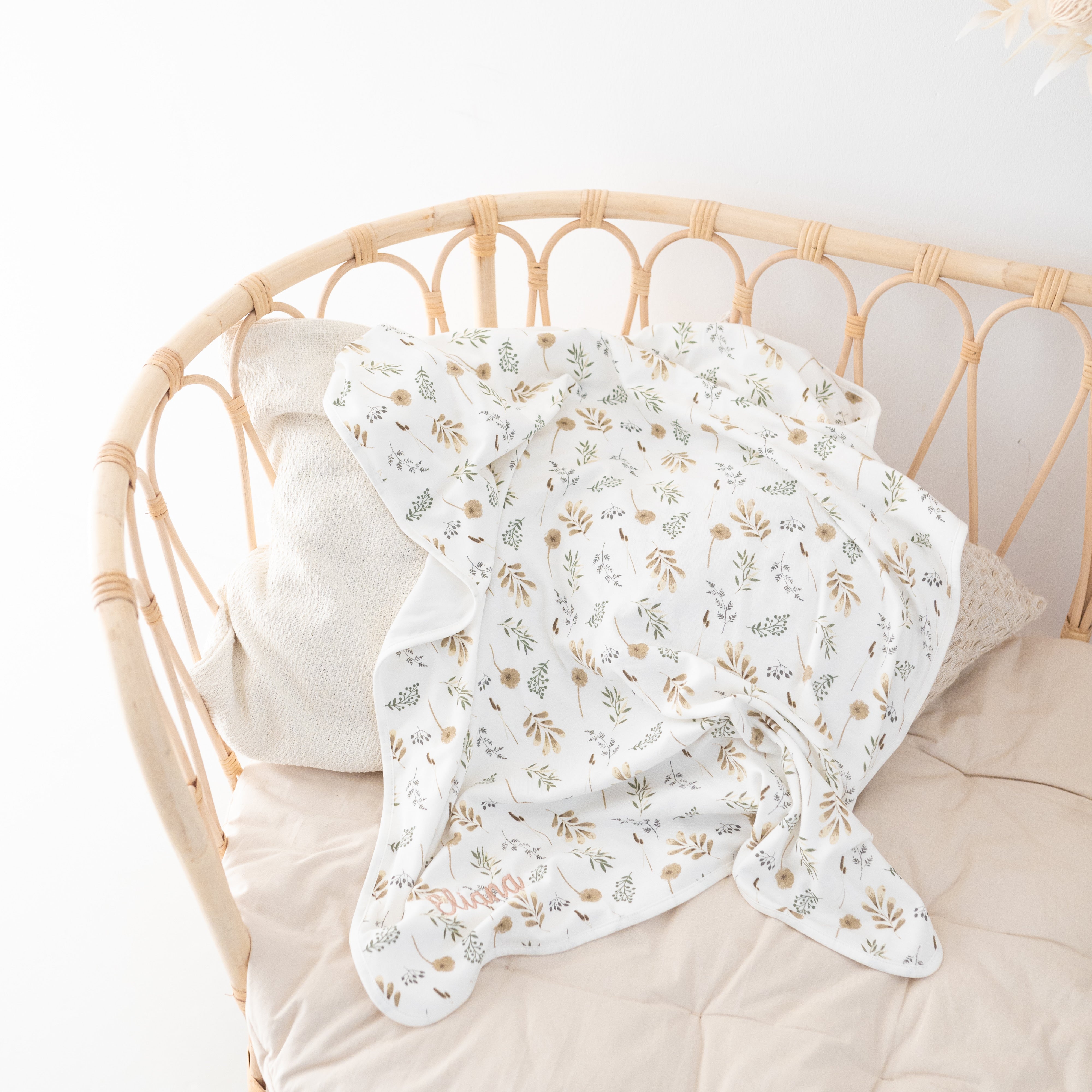 Decke Wiege für Babys personalisiert - Teddybär, Wildblumen, Maus Blumenwiese