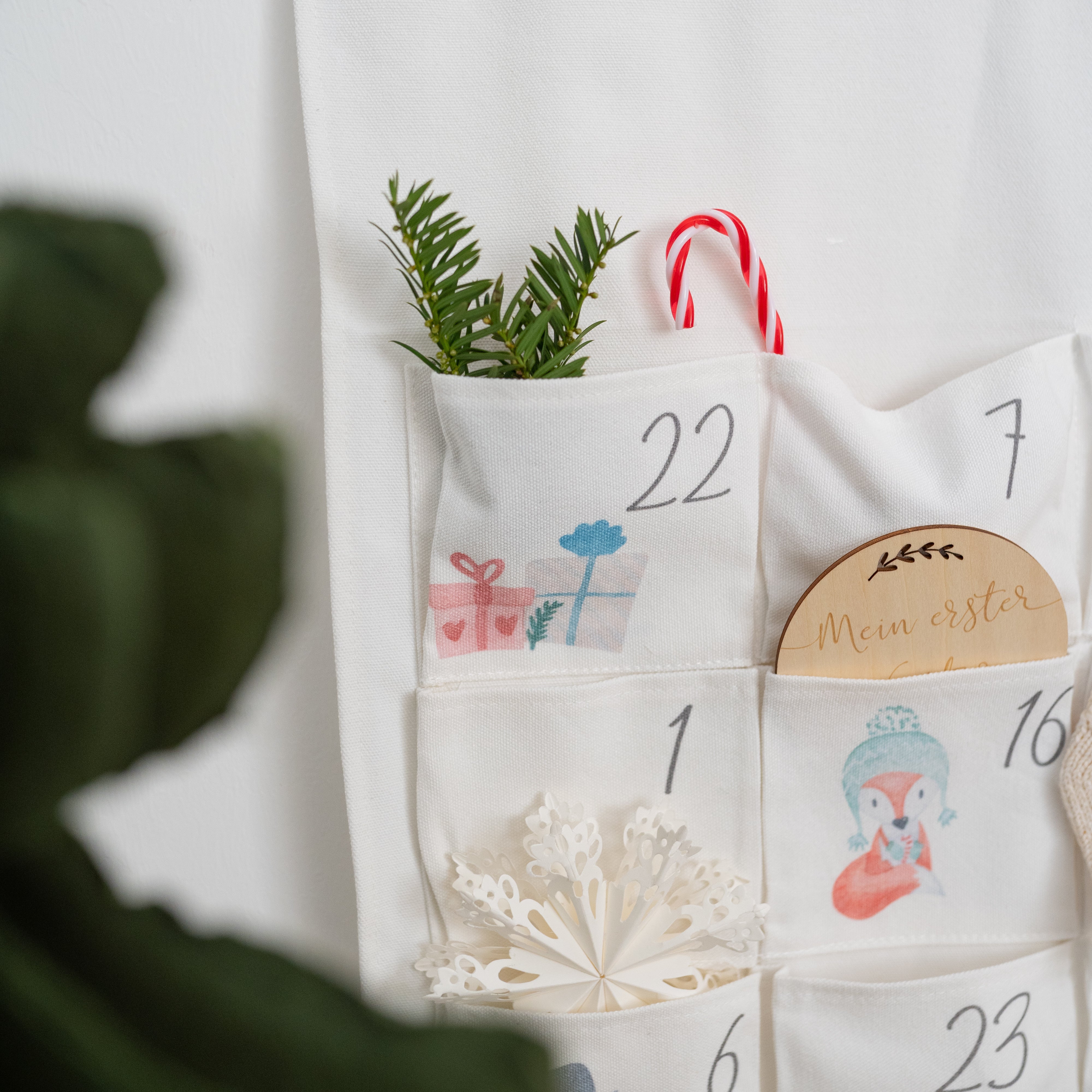 Stoff Adventskalender Haus "Wunderwunsch Tiere" personalisiert