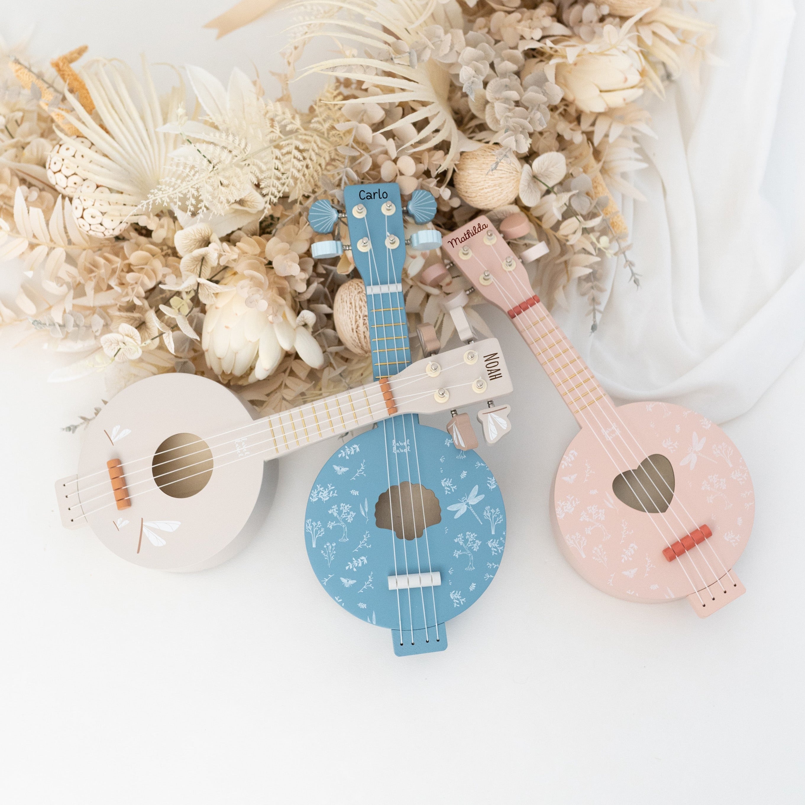 Banjo Gitarre personalisiert - rosa, blau oder nougat